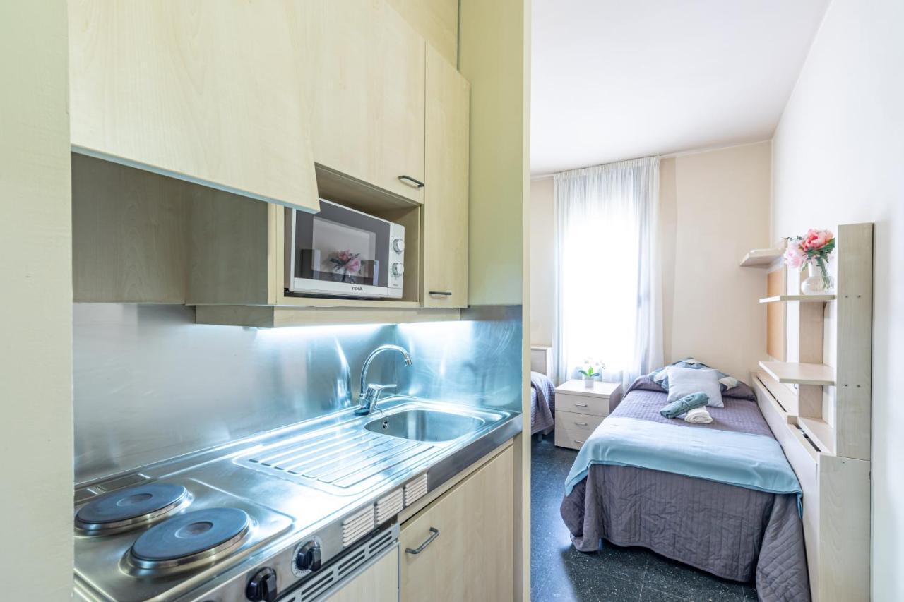 Residencia Universitaria Resa Giner De Los Rios Алькала-де-Энарес Экстерьер фото
