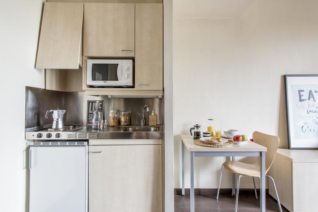 Residencia Universitaria Resa Giner De Los Rios Алькала-де-Энарес Экстерьер фото